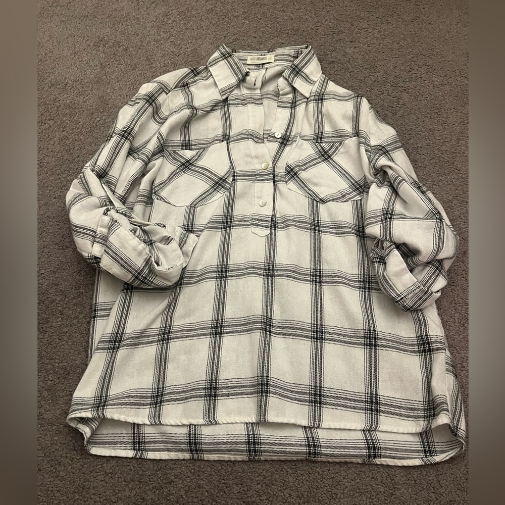 Black and white half button up shirt. Small.